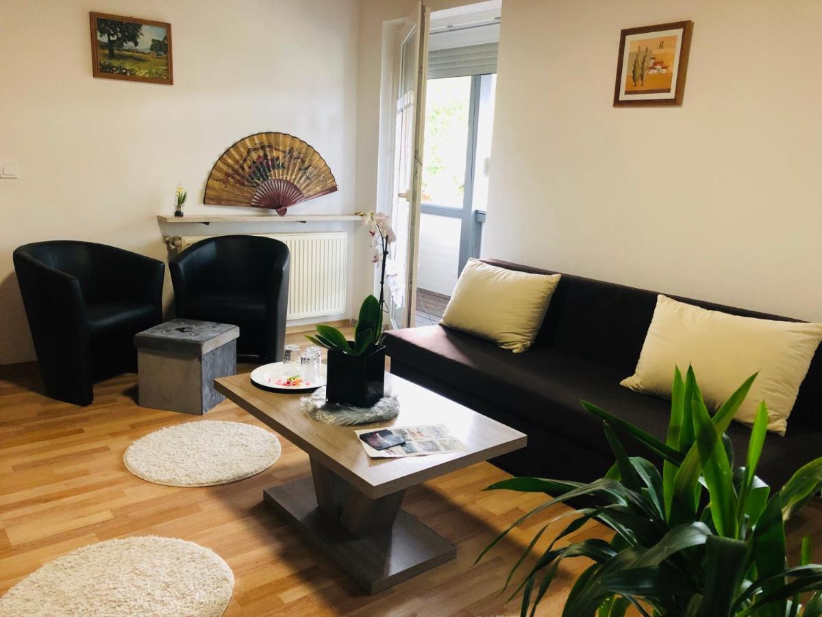 Aparthotel Бад Абах Екстериор снимка